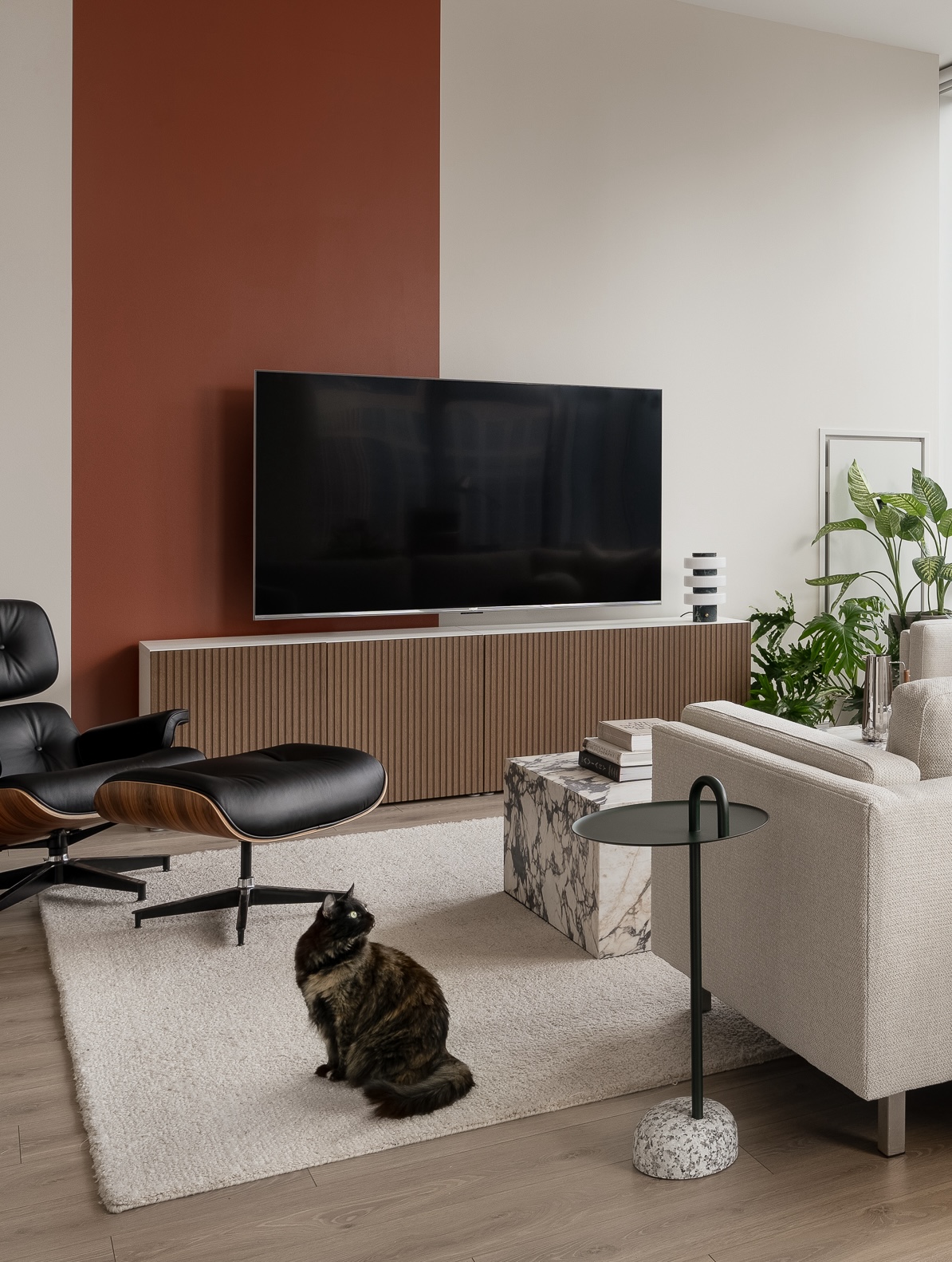 One Chicago Apartment